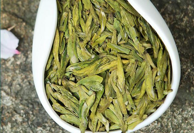 龙井春茶（龙井春茶和夏茶的区别）